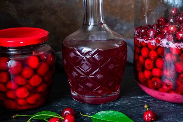 Cherry compote for winter is a simple and delicious recipe, how to cook step by step