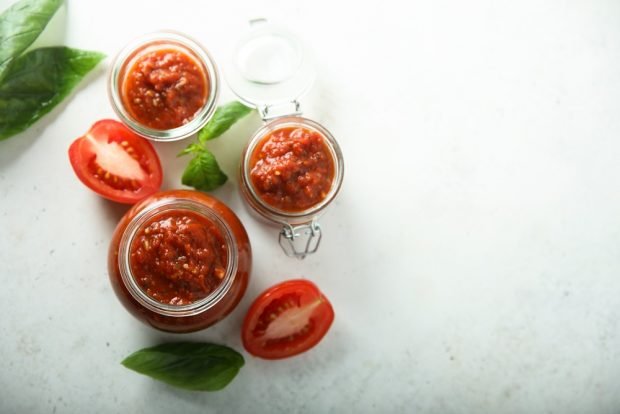 Tomato sauce with basil for winter is a simple and delicious recipe, how to cook step by step