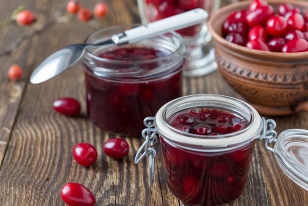 Jam-five minutes of dogwood with a stone – a simple and delicious recipe, how to cook step by step