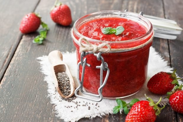 Strawberry jam with banana – a simple and delicious recipe, how to cook step by step