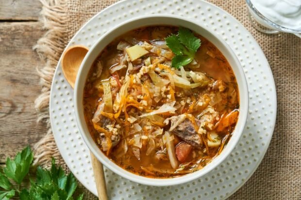 Cabbage soup with beef and millet is a simple and delicious recipe, how to cook step by step