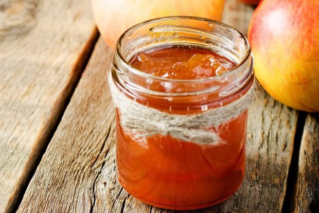 Apple jam with vanilla 