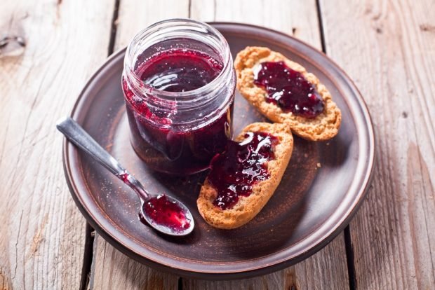 Jam from apples and black currant – a simple and delicious recipe, how to cook step by step