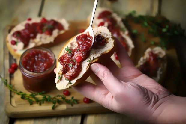 Cranberry jelly for winter without cooking – a simple and delicious recipe, how to cook step by step