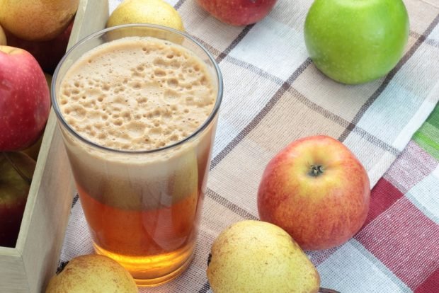 Apple and pear juice for winter is a simple and delicious recipe for cooking step by step