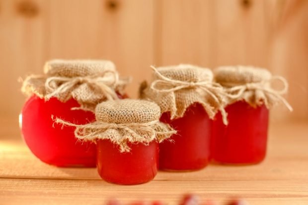 Red currant and raspberry jelly is a simple and delicious recipe, how to cook step by step