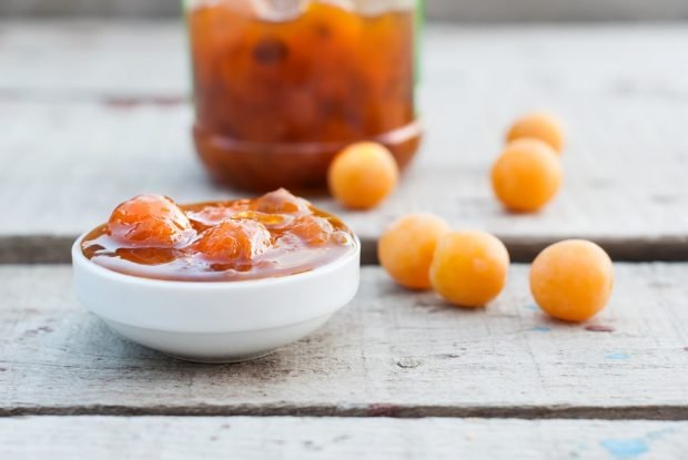 White plum seedless jam – a simple and delicious recipe, how to cook step by step