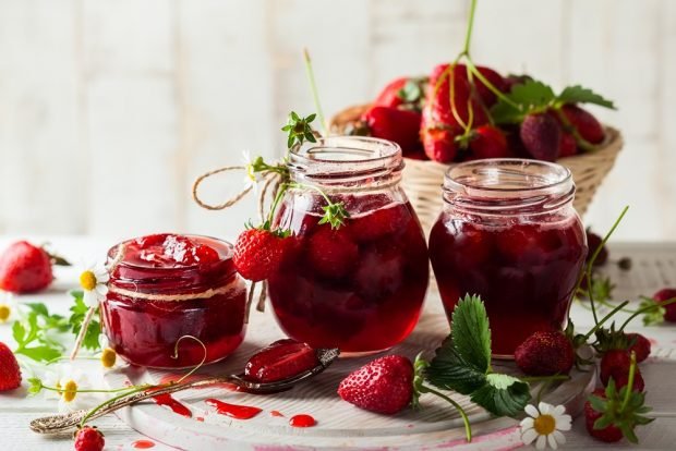 Strawberry garden jam – a simple and delicious recipe, how to cook step by step