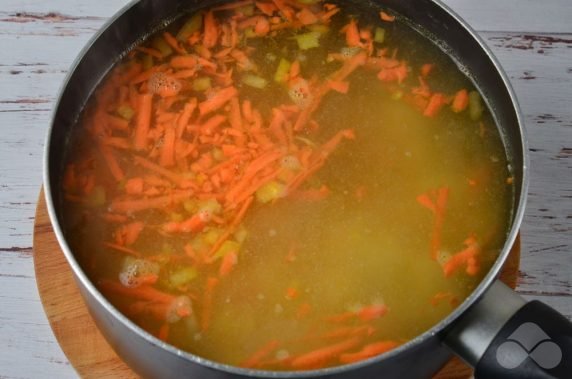 Fish soup with vegetables: photo of recipe preparation, step 3