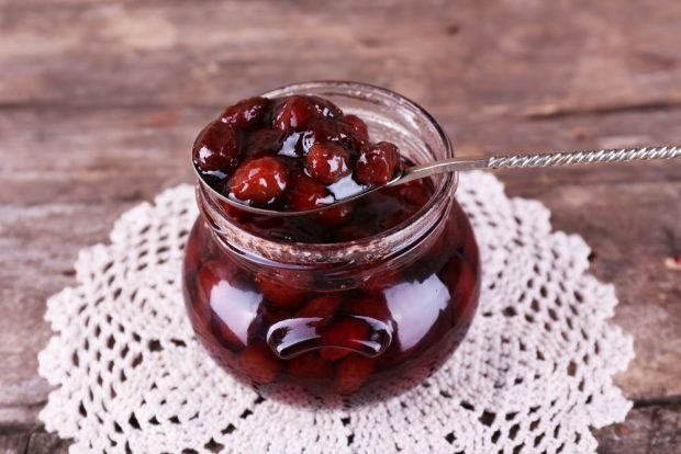 Cherry jam in a slow cooker is a simple and delicious recipe, how to cook step by step