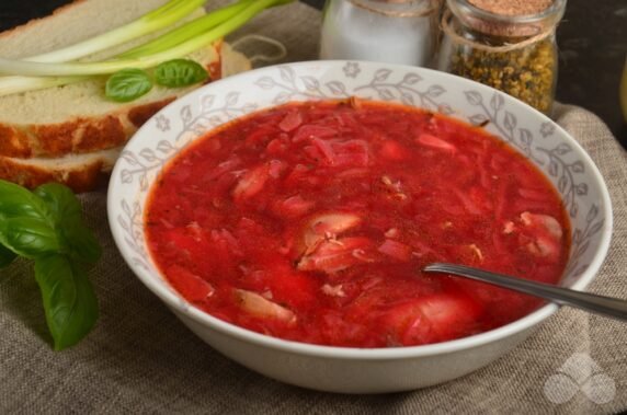 Borscht on chicken in 1 hour: photo of recipe preparation, step 6