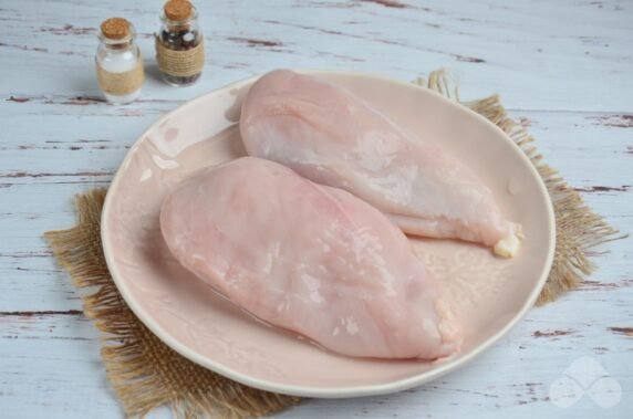 Homemade hodgepodge with chicken and sausages: photo of recipe preparation, step 1 Homemade hodgepodge with chicken and sausages: photo of recipe preparation, step 1
