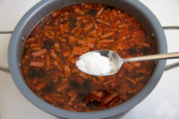 Solyanka with smoked meats: photo of recipe preparation, step 6 Solyanka with smoked meats: photo of recipe preparation, step 6