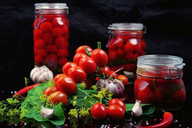 Tomatoes with cherries for winter – a simple and delicious recipe, how to cook step by step