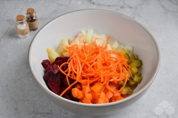 Vinaigrette with Korean carrots: photo of recipe preparation, step 3