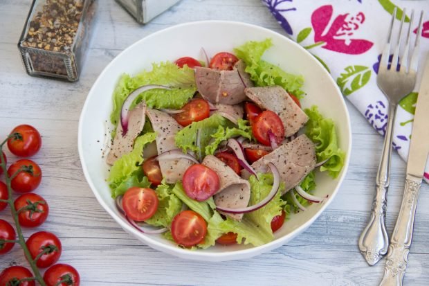 Fresh vegetable salad with beef – a simple and delicious recipe with photos (step by step)