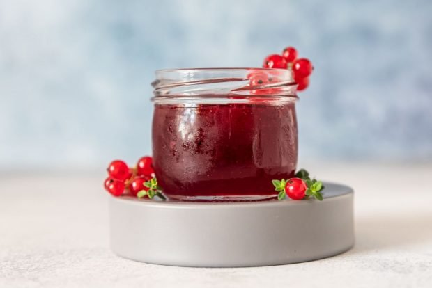 Pitted red currant jelly is a simple and delicious recipe, how to cook step by step