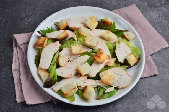 Caesar salad with sesame oil : photo of recipe preparation, step 2