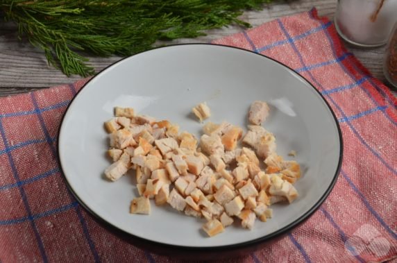 Herringbone salad with chicken and cheese: photo of recipe preparation, step 1