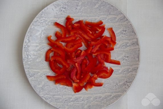 Cabbage, bell pepper and Korean carrot salad: photo of recipe preparation, step 3