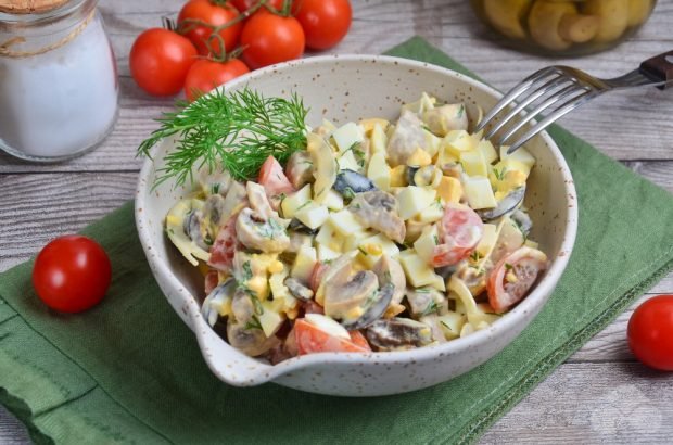 Salad with mushrooms and cherry tomatoes – a simple and delicious recipe with photos (step by step)