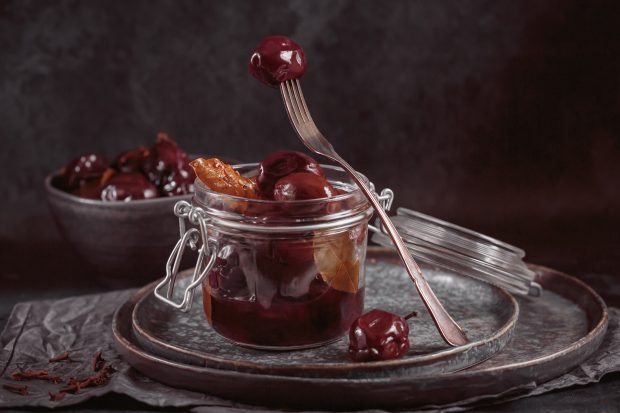 Pickled plums for winter without sterilization – a simple and delicious recipe for cooking step by step