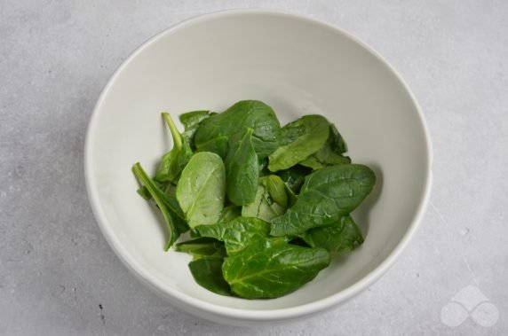 Vegetarian salad with avocado and chia seeds: photo of recipe preparation, step 1