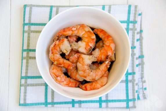 Poke with shrimp and avocado: photo of recipe preparation, step 4