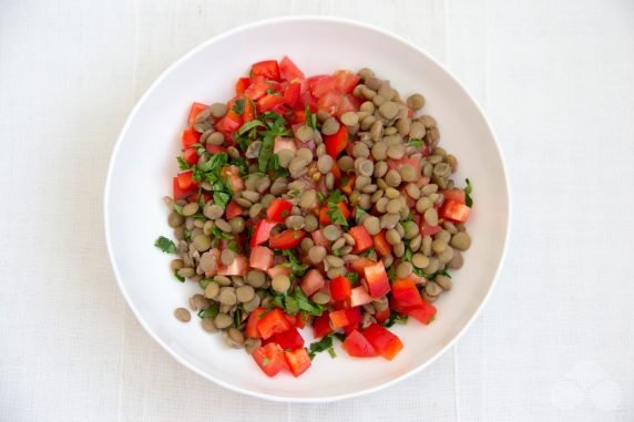 Lentil salad with tomatoes: photo of recipe preparation, step 2