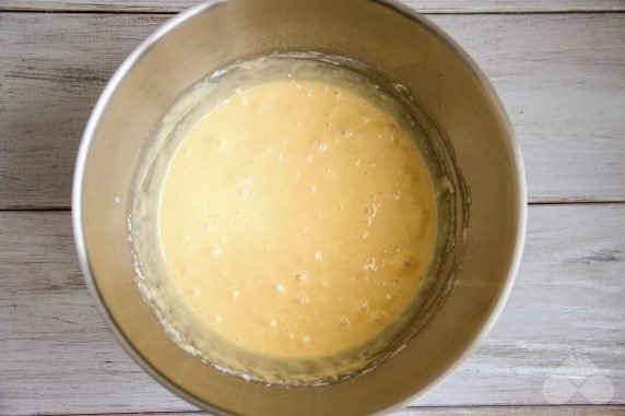 Sponge cake with condensed milk: photo of recipe preparation, step 3