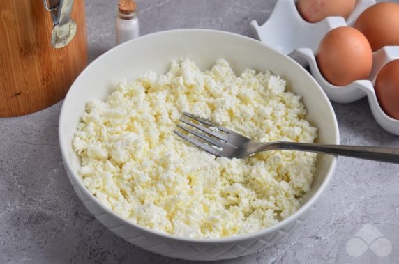 Cheesecakes with orange peel: photo of recipe preparation, step 1