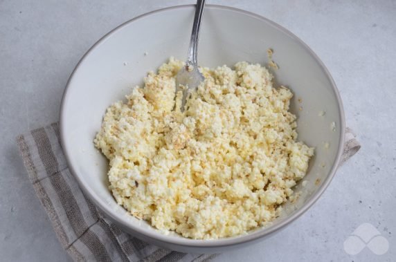 Cheesecakes with oatmeal: photo of recipe preparation, step 2